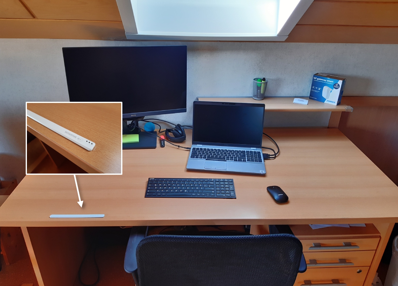 Platzierung Sensative Strips +Comfort im Homeoffice an der Schreibtischkante